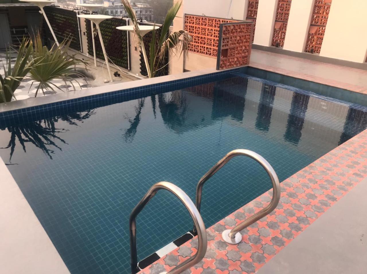 Baharampur Hotel Lake View מראה חיצוני תמונה