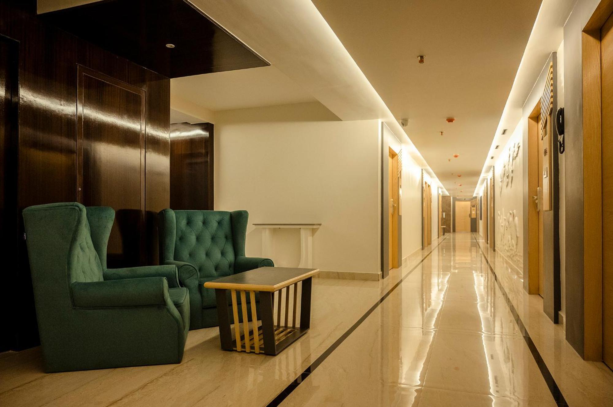 Baharampur Hotel Lake View מראה חיצוני תמונה