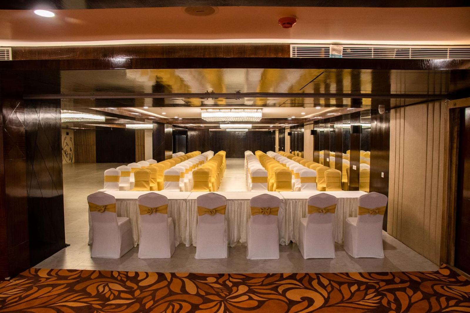 Baharampur Hotel Lake View מראה חיצוני תמונה