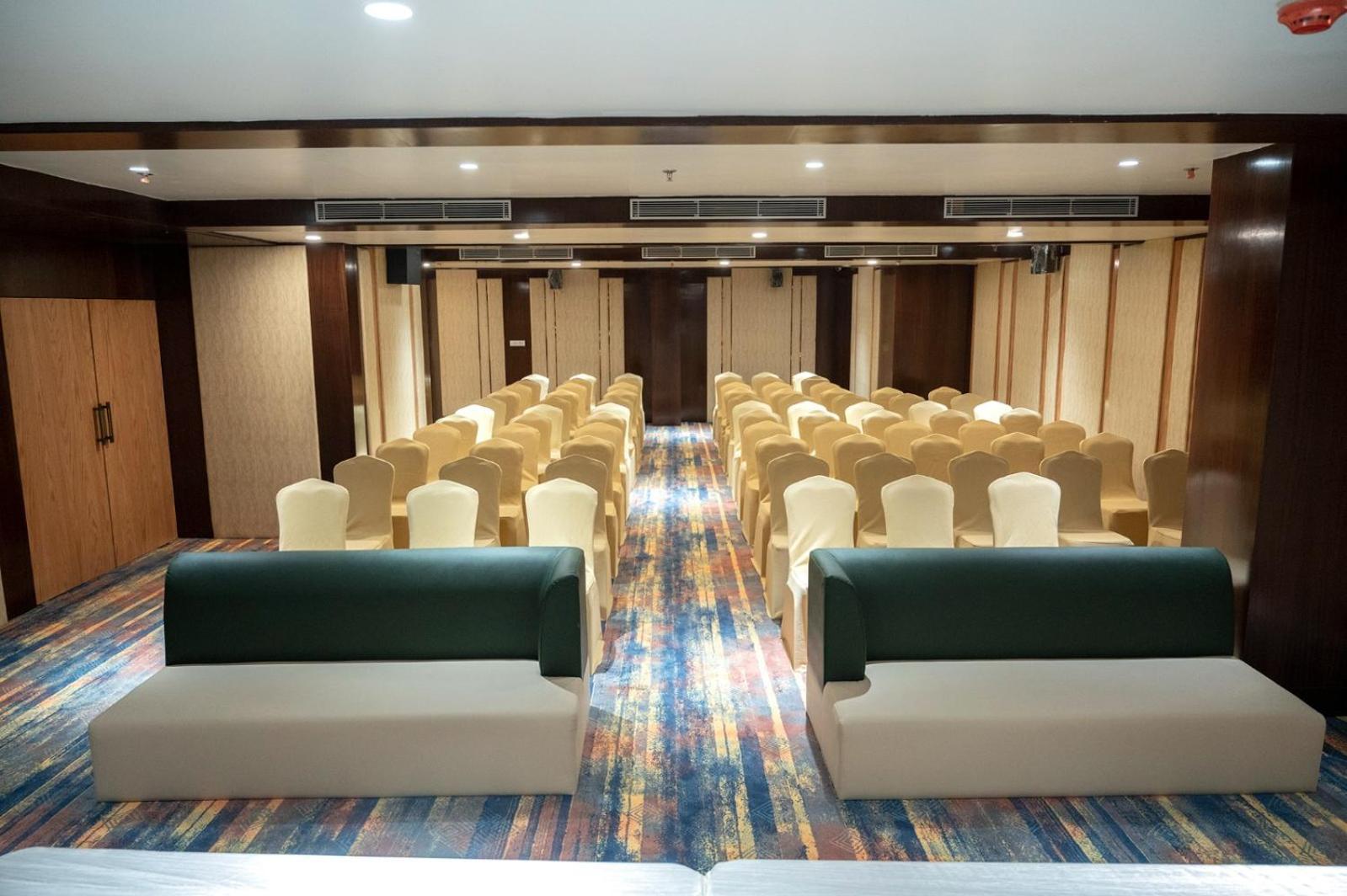 Baharampur Hotel Lake View מראה חיצוני תמונה