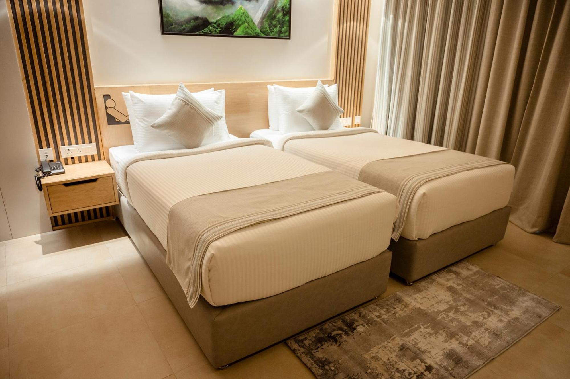 Baharampur Hotel Lake View מראה חיצוני תמונה
